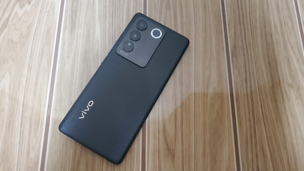 vivo V27