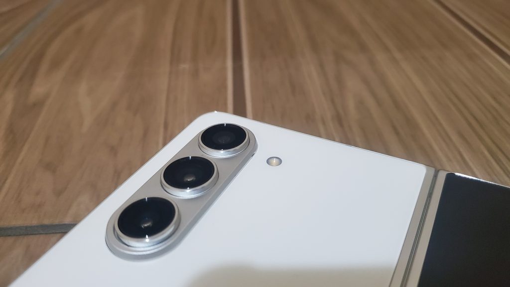 Kamera Utama Samsung Galaxy Z Fold5