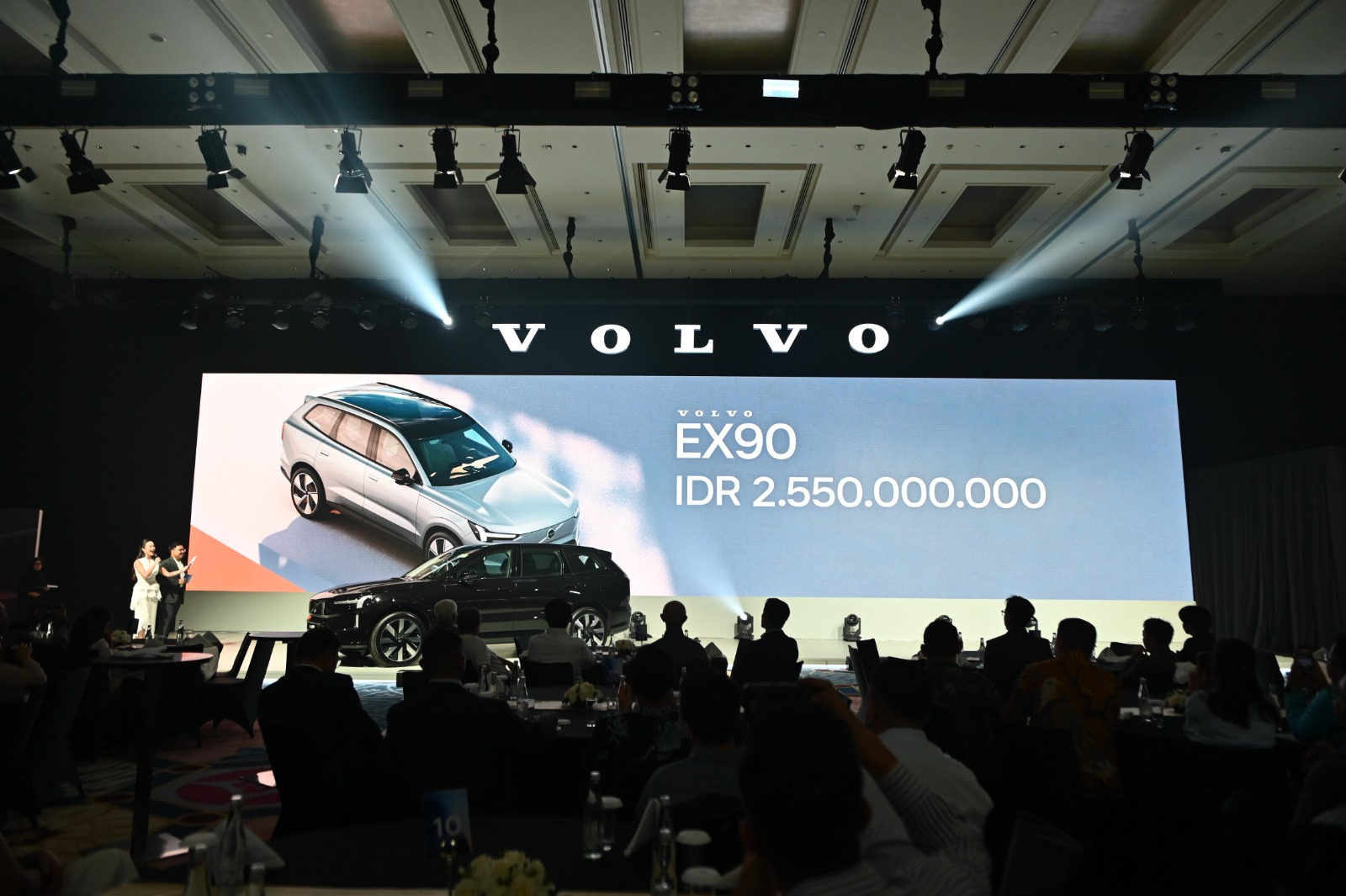 Content image for article: Volvo EX90 Resmi Meluncur di Indonesia, SUV Listrik Premium