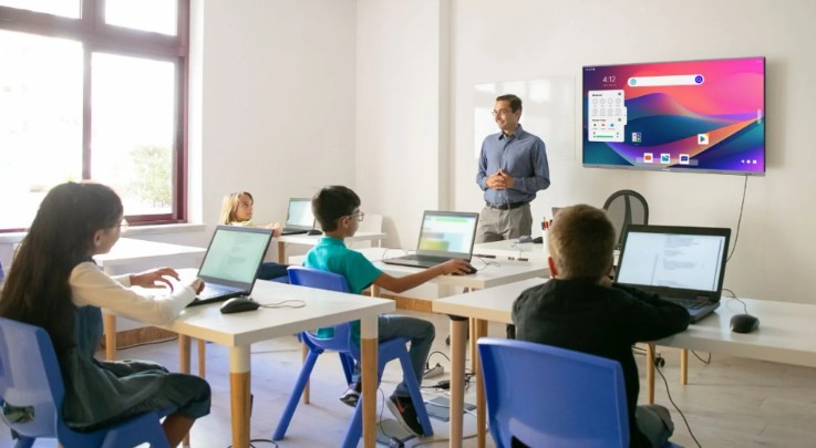 ASIX Hadirkan Solusi Smart Classroom Aman dan Interaktif