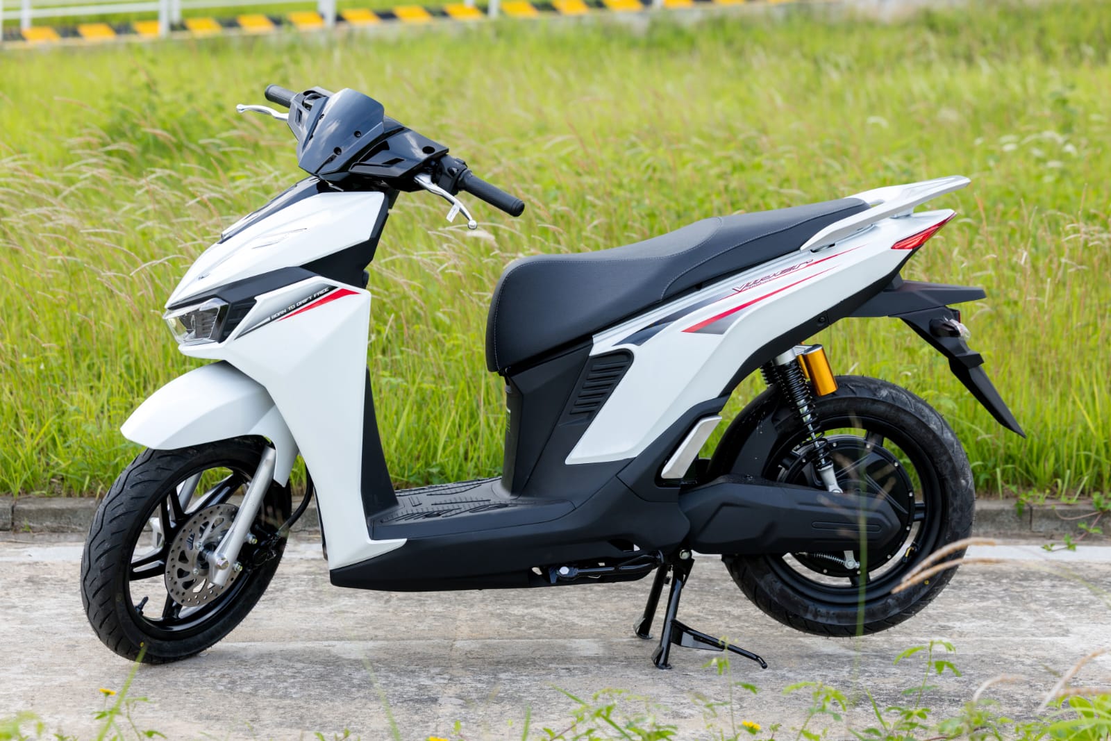 VinFast Viper Motor Listrik dengan Tukar Baterai Dua Menit