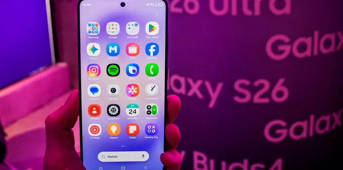 A person holding a Samsung Galaxy S26 phone in their hand