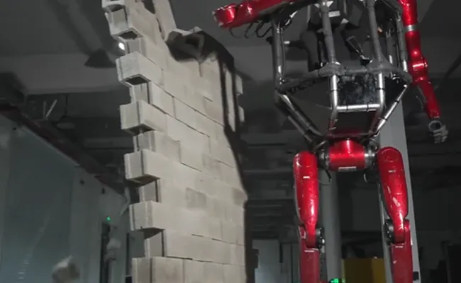Desain futuristik Unitree GD01 mirip Transformers