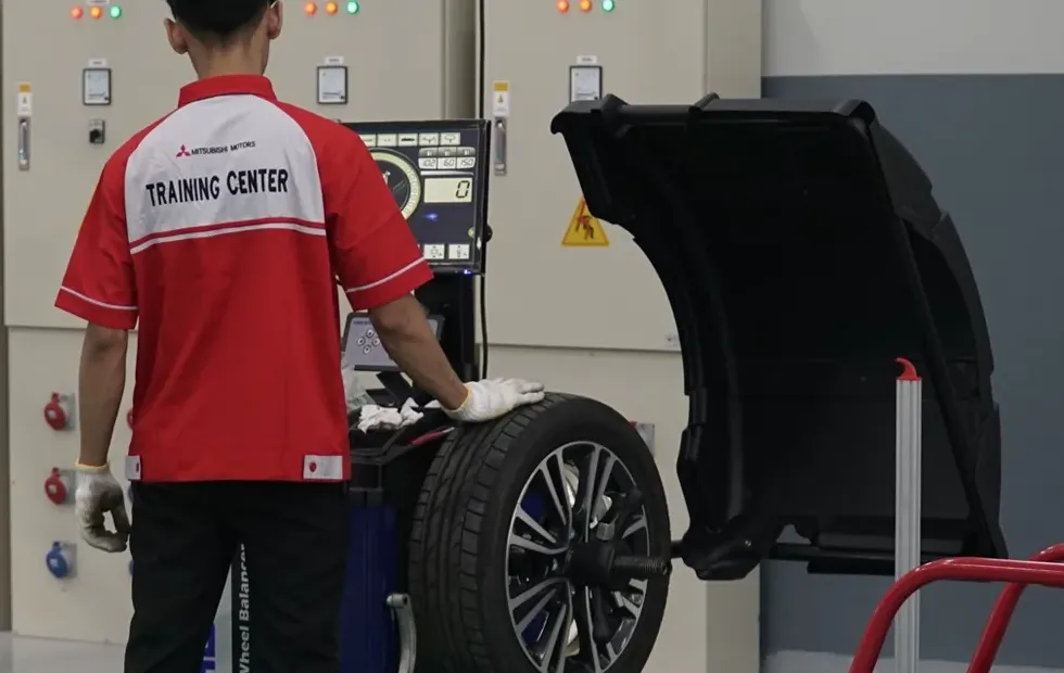 Panduan Lengkap Rotasi Ban, Spooring, dan Balancing Mobil