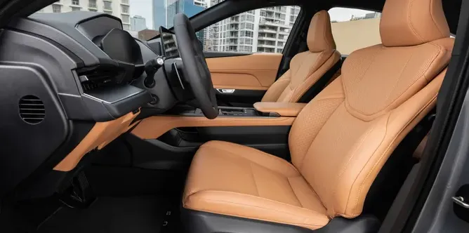 Bagian belakang Lexus ES350h 2026 dengan desain lampu belakang LED yang futuristik