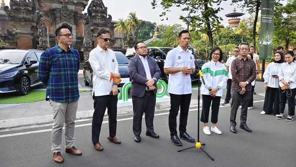 Indonesia Siap Bangun Industri Mobil Listrik Nasional untuk Bersaing dengan Tiongkok