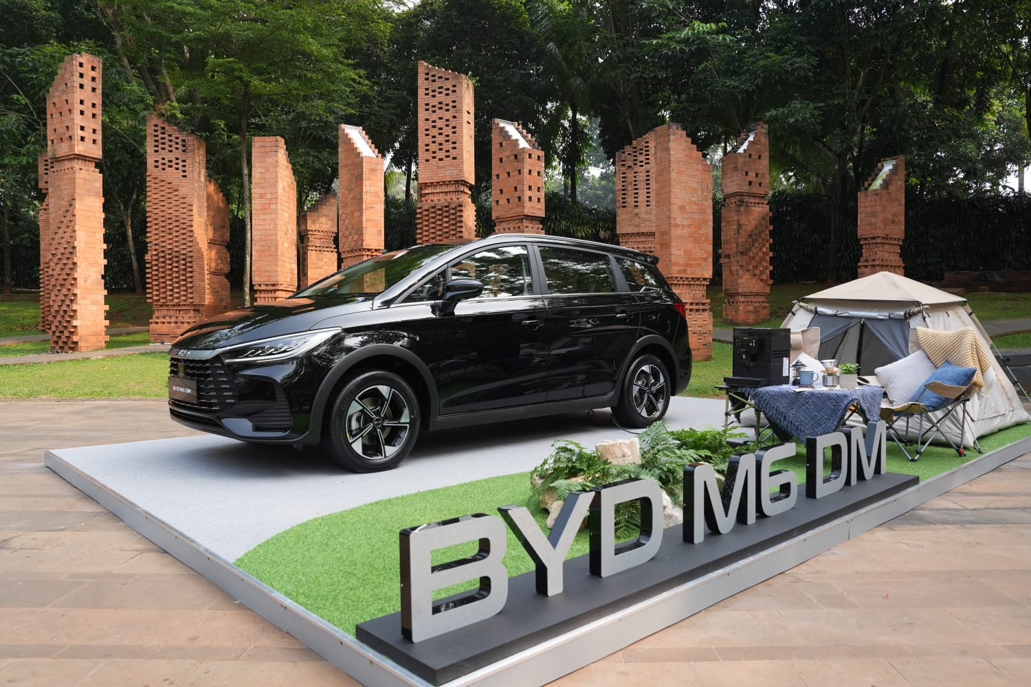 BYD M6 DM Resmi Meluncur, Harga Mulai Rp 298 Juta