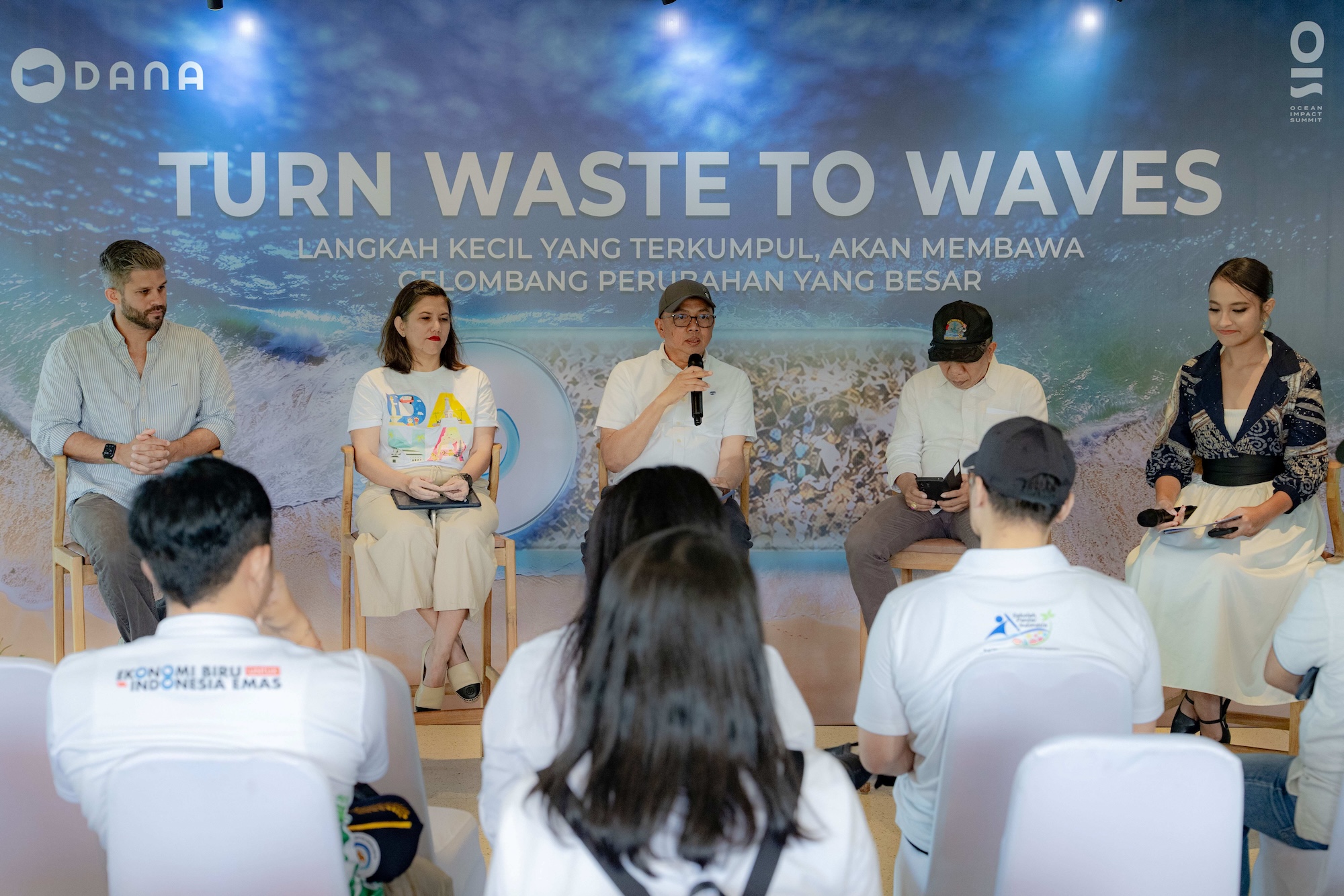 DANA dan KKP Bersihkan Pantai Dorong Blue Economy
