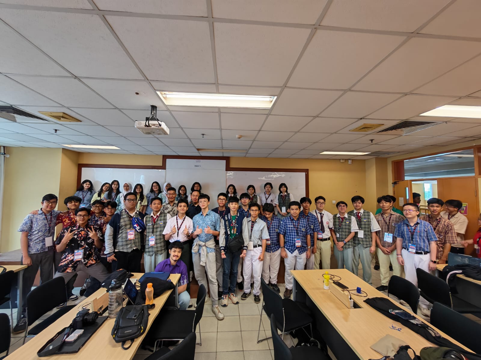 FiberHome Bagi Wawasan 5G dan FWA di BINUS BootCamp 2026