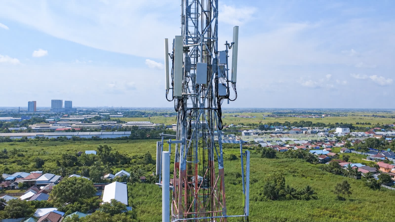 XLSMART Perluas Jaringan 5G di 55 Kota dan Kabupaten Kalimantan