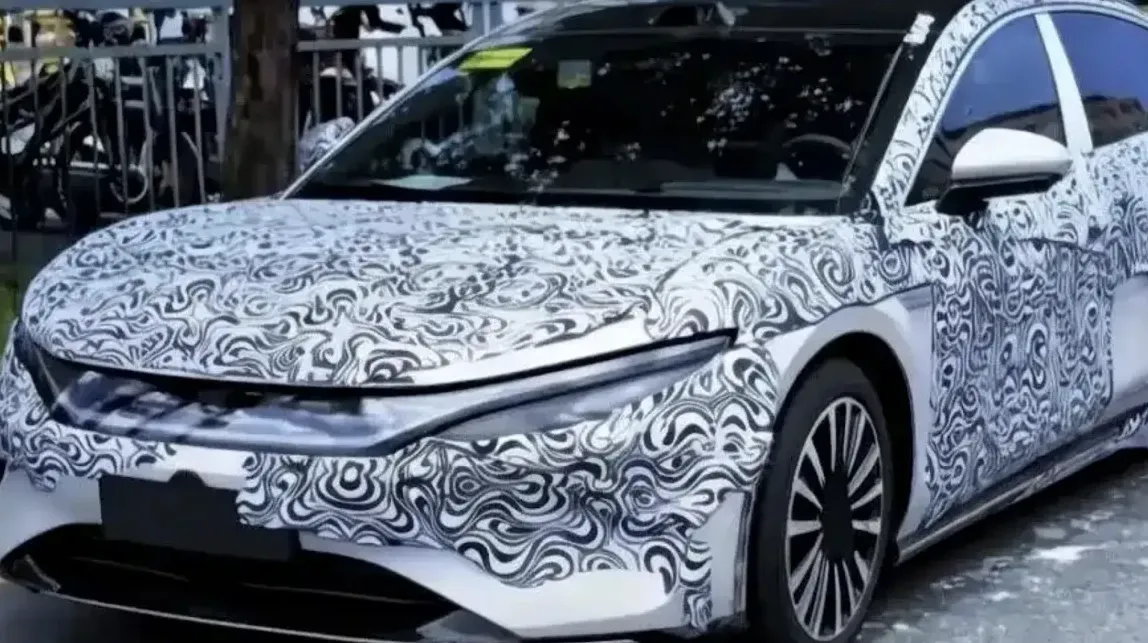 BYD Siapkan Sedan Listrik Mewah Jarak 1.000 Km, Namanya Ditentukan Netizen