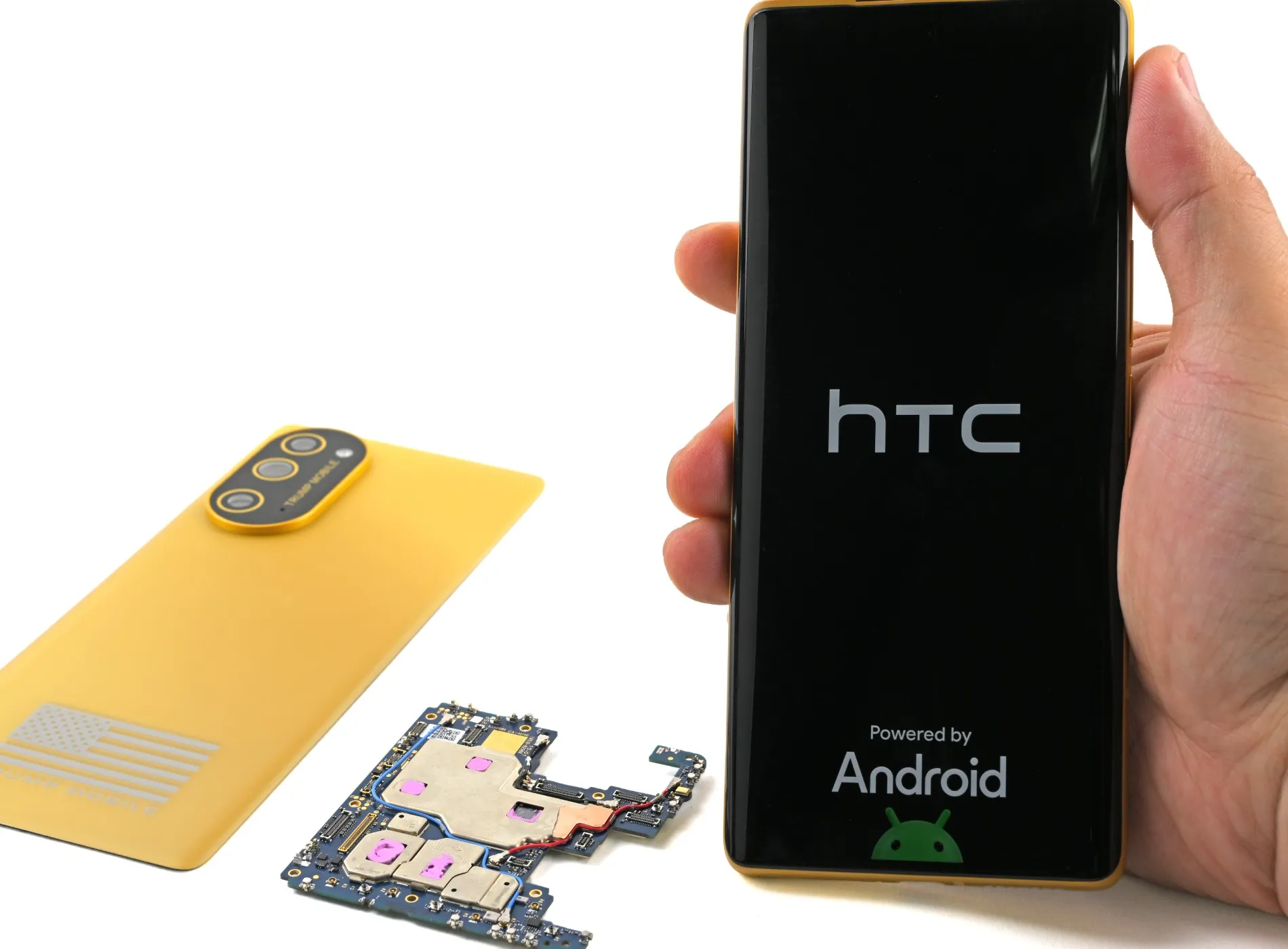 Perbandingan flash dan wireless charging HTC U24 Pro dan Trump Mobile T1