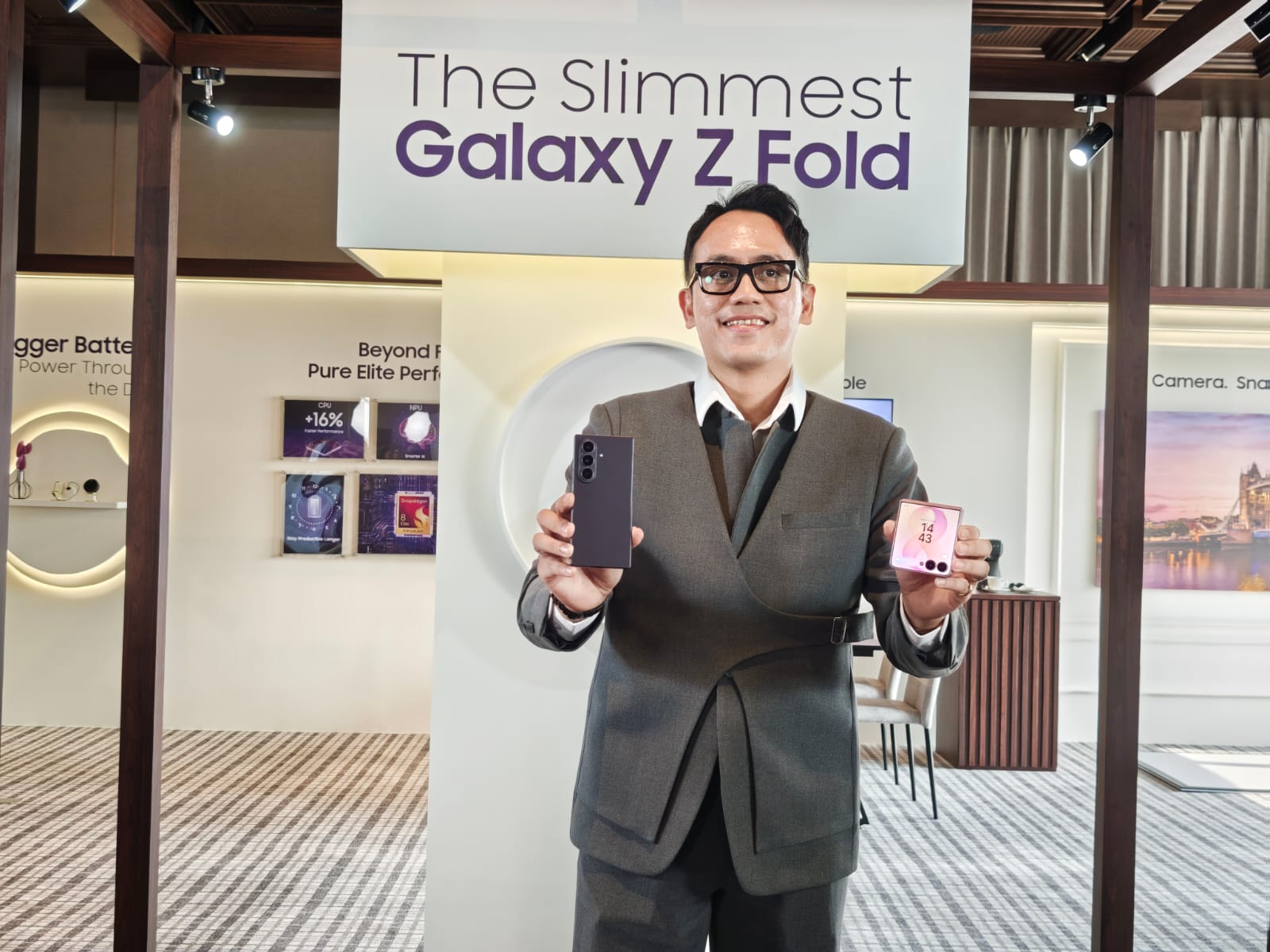 Samsung dan Telkomsel Bundling Galaxy Z Fold8 Cicilan Rp8