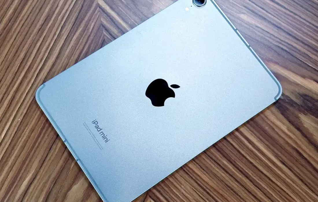 iPad mini A17 Pro back