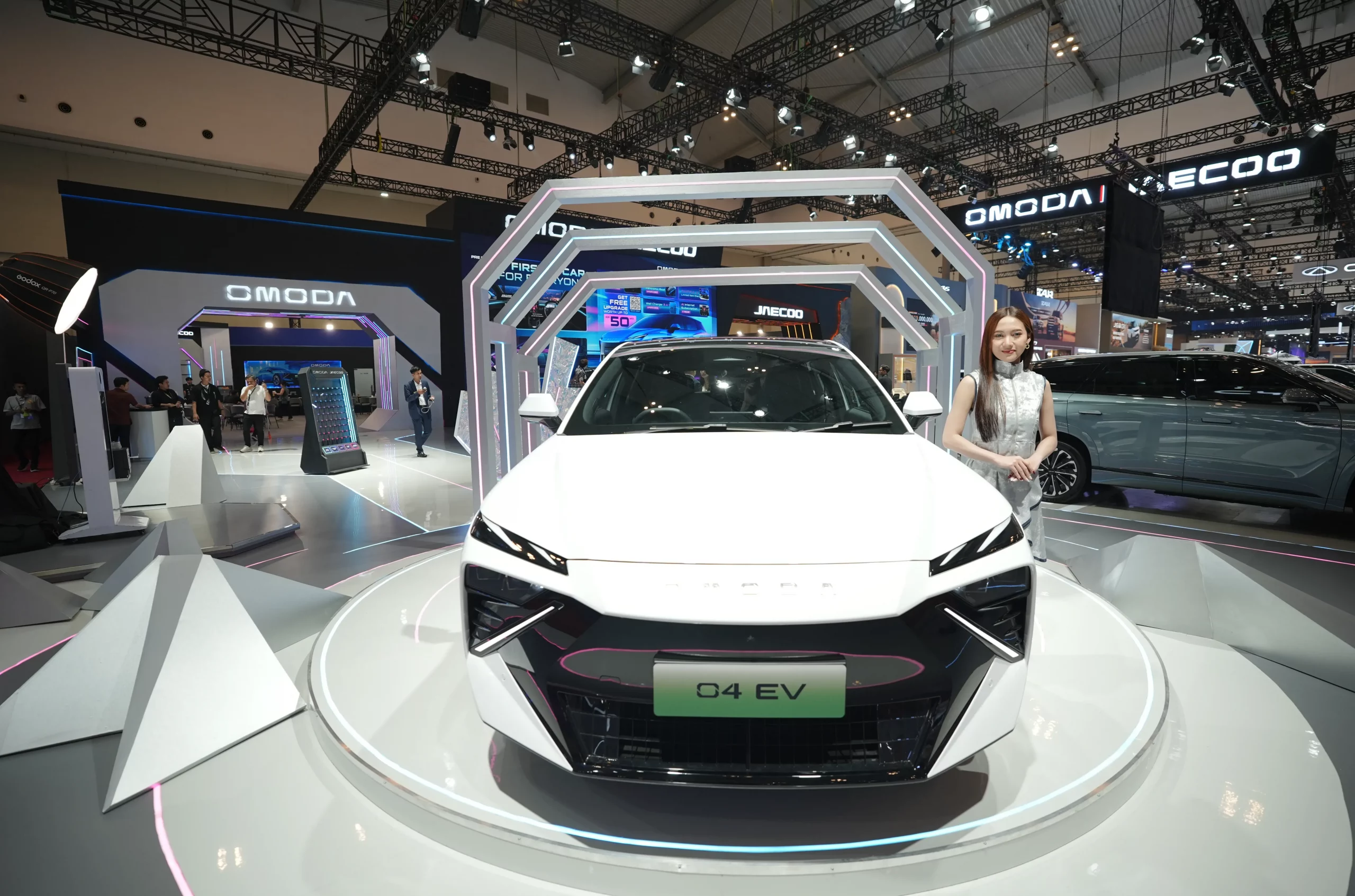 GIIAS 2026: Mengurai Bahasa Desain Cyber Mecha OMODA O4, SUV Listrik Pintar Penunjang Gaya Hidup LOHAS