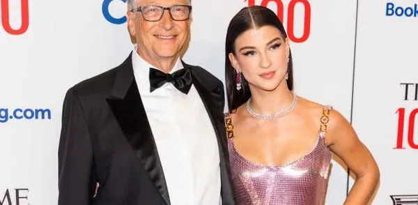Phoebe Gates, anak Bill Gates paling stylish