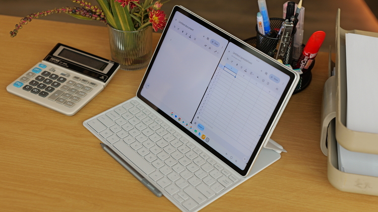 Lenovo Idea Tab Plus Dukung Kebutuhan Kerja Mobile