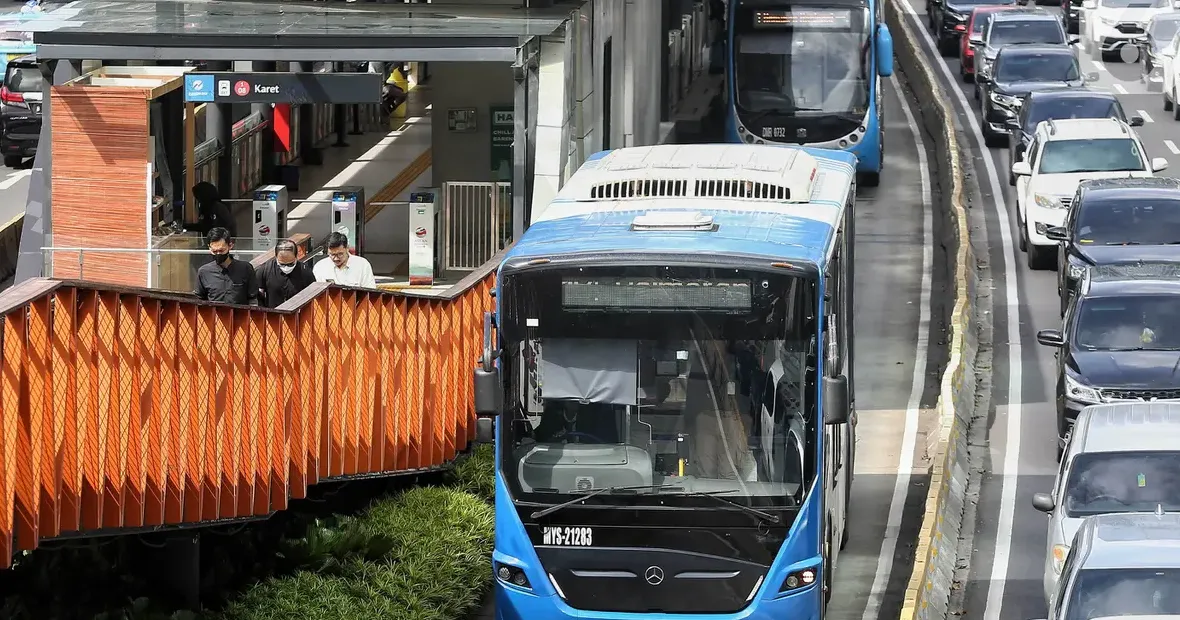 Tarif Transjakarta Naik 1 Januari 2027, Golongan Gratis Ditambah