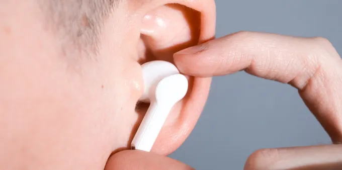 Mengenal Cara Kerja Translation Earbuds dan Realita Akurasinya