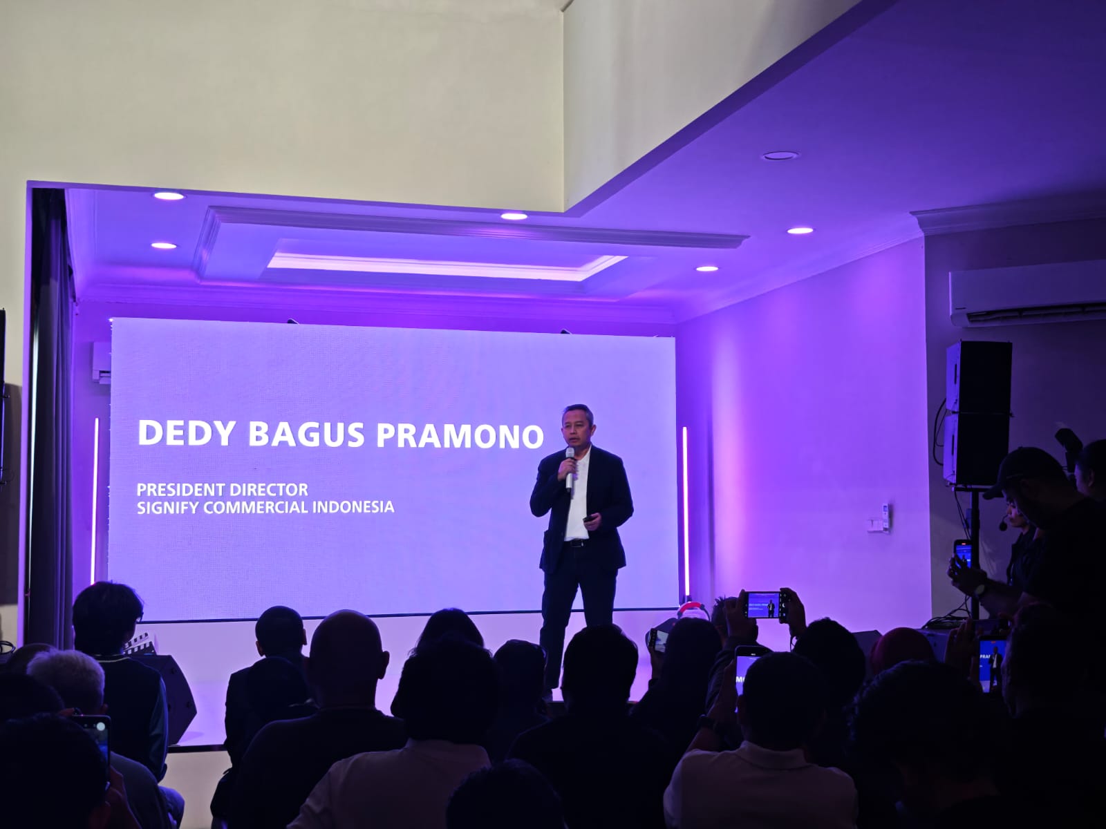 Gaming Makin Seru, Philips Smart Lighting Hadirkan HDMI Sync 120Hz