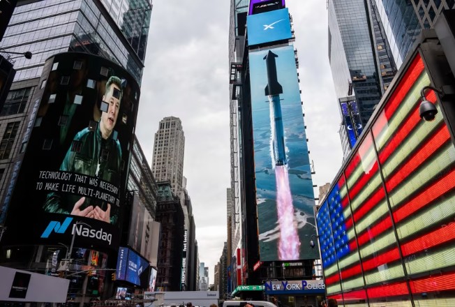 Elon Musk Restui SpaceX dan Tesla Jajaki Merger