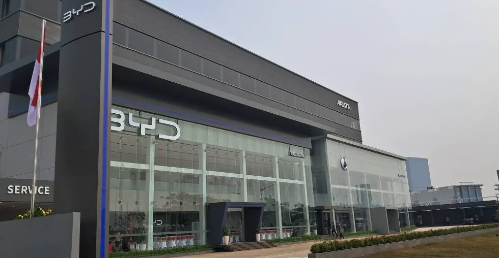 Arista Resmikan 20 Dealer BYD dan DANZA, Ada Flash Charging 1.500 kW