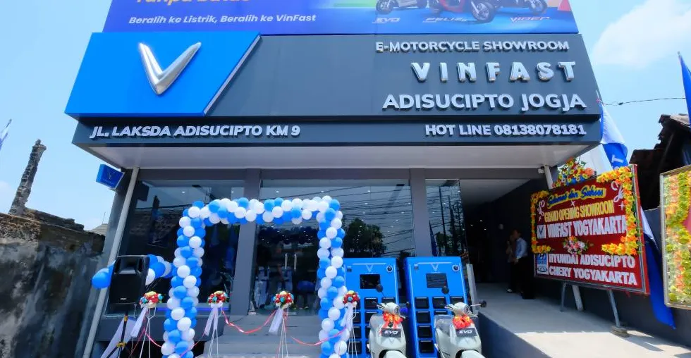VinFast Tebar Insentif Rp990 Juta untuk Mitra Showroom Motor Listrik