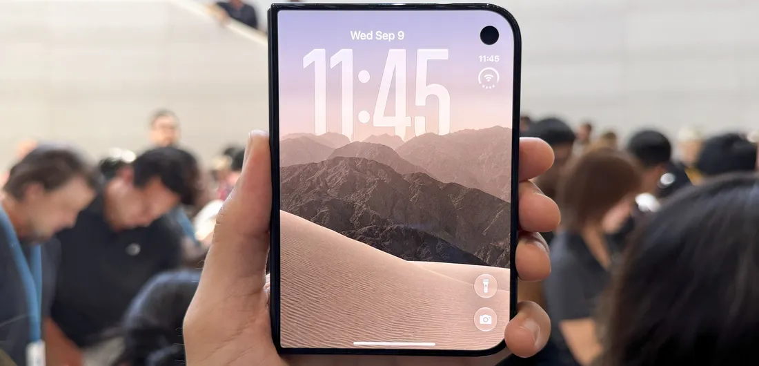 Teardown iPhone Duo Ungkap Rahasia Desain Foldable Apple